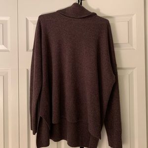 100% 2-ply cashmere turtleneck sweater